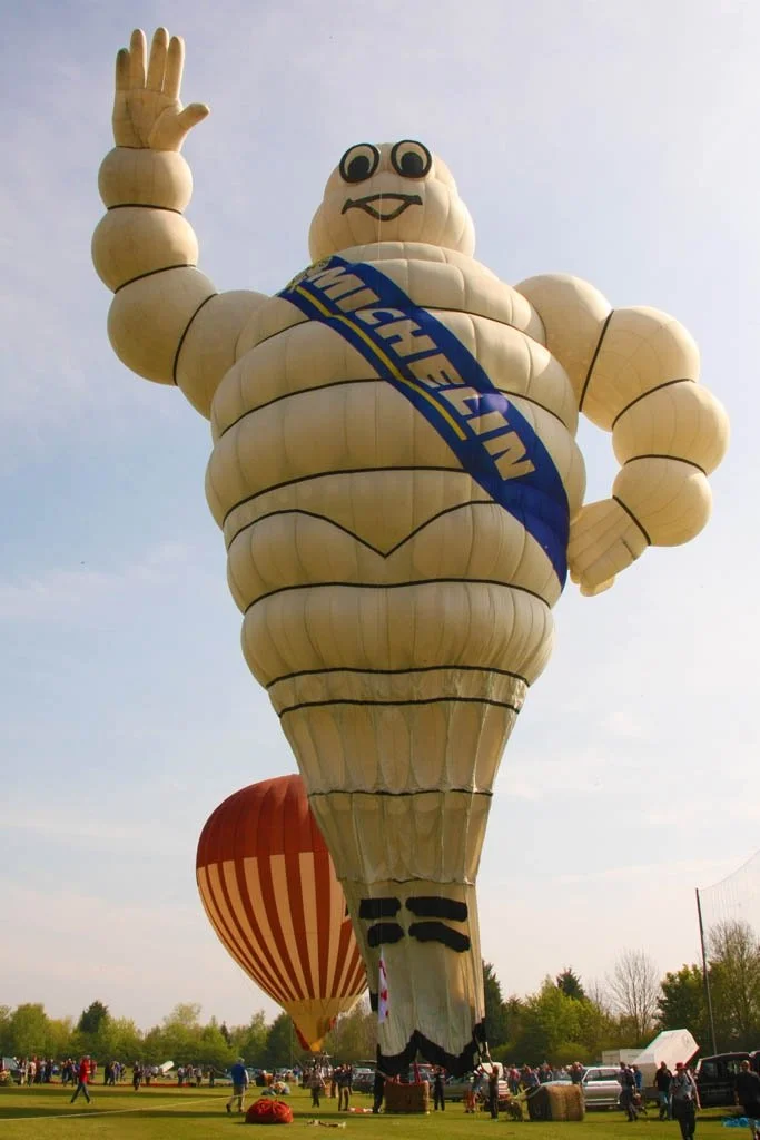 D12-653 (G-PNEU).jpg