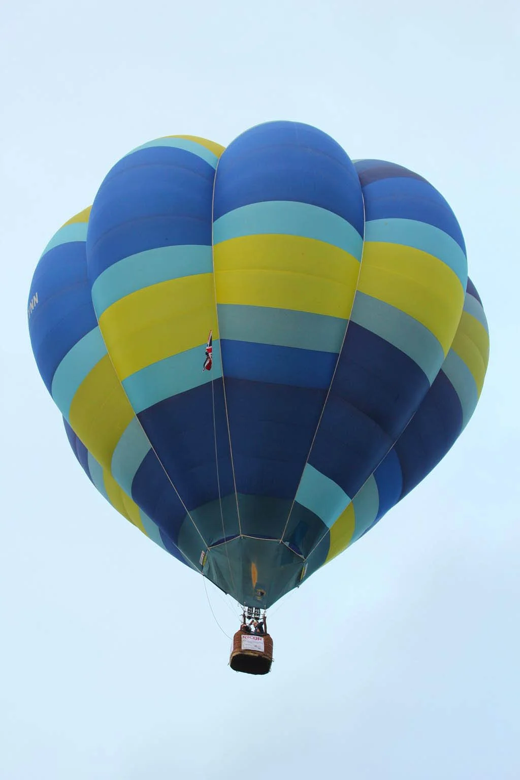 17Sep30_G-BYNN_(1)_SR