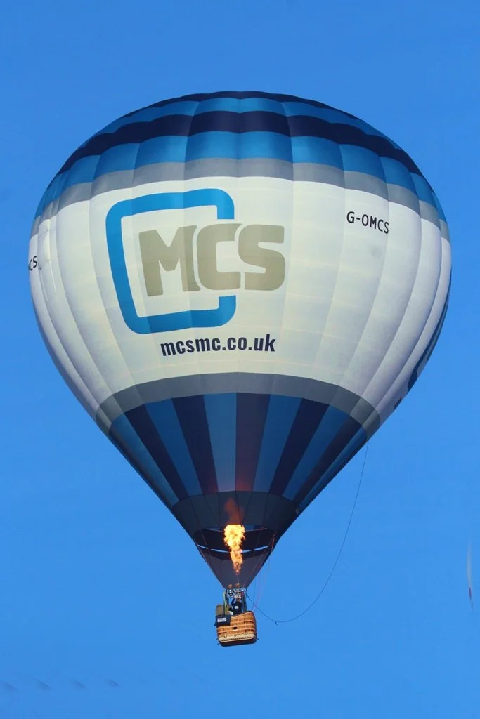 26Aug08_G-OMCS_(1)_SR