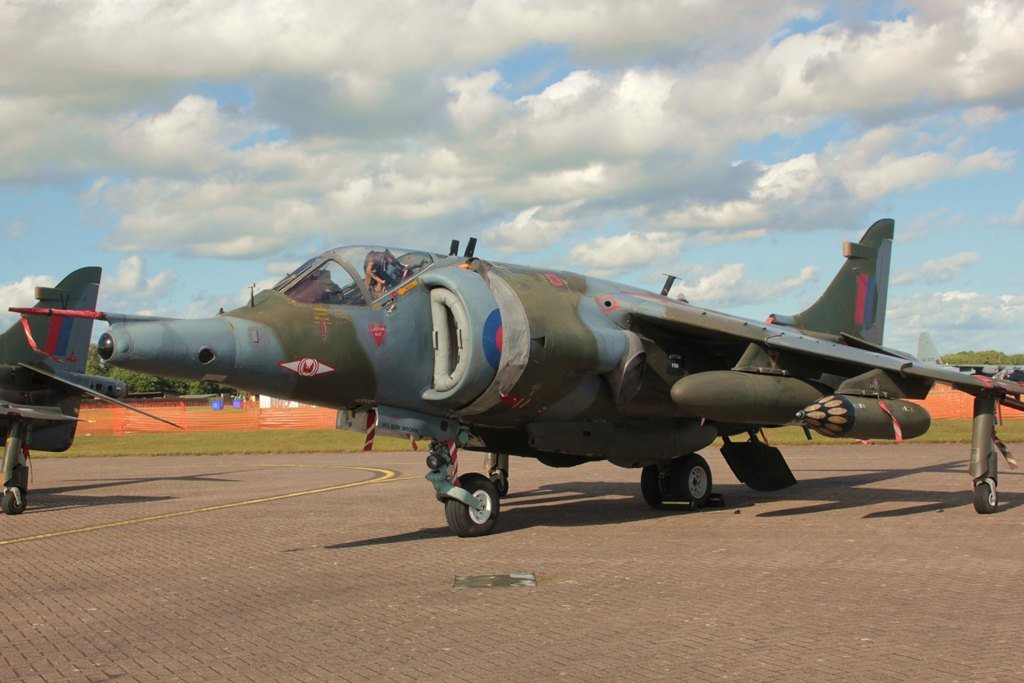 26Jun12_XZ991_(2)_SR