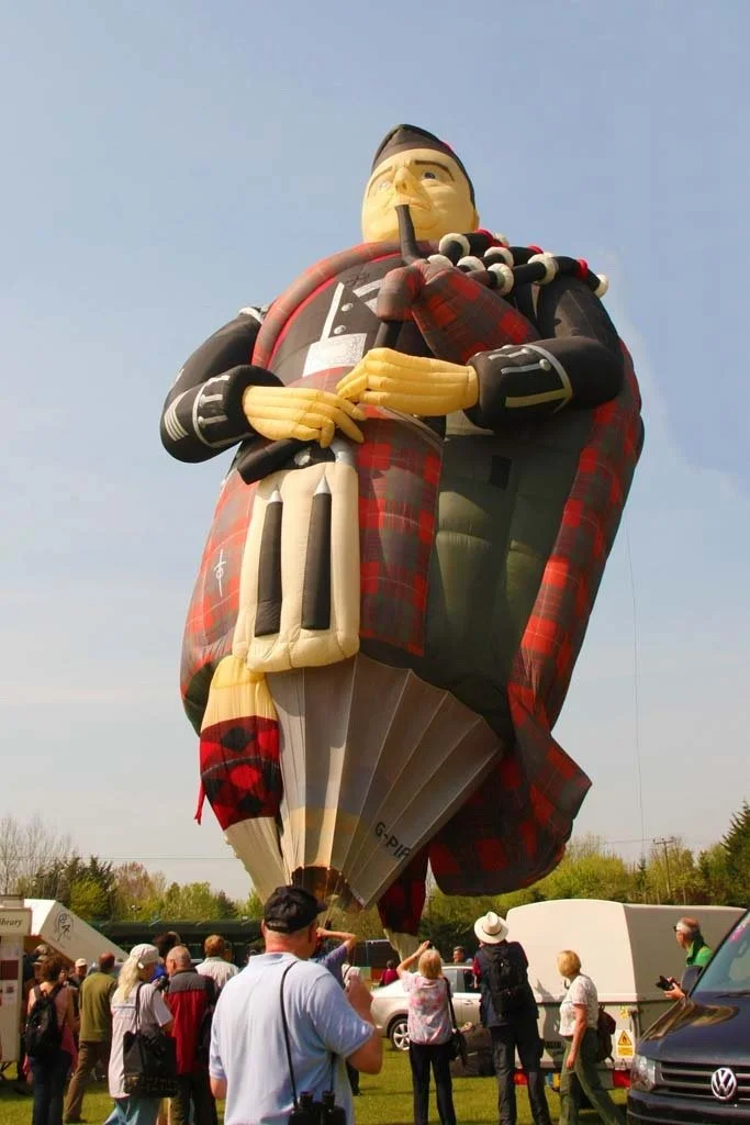 D12-690 (G-PIPY).jpg