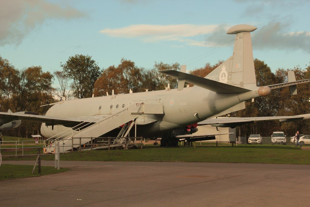 25Oct27_XV249_(1)_SR