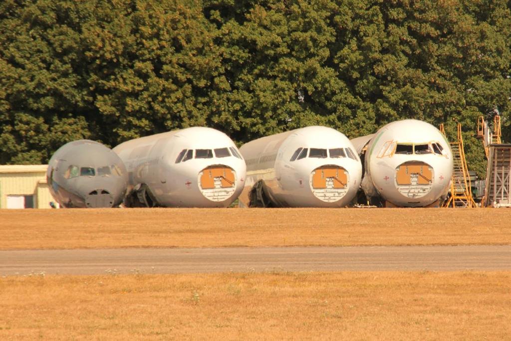 26Aug09_G-SMLA_CS-TTE_CS-TNI_LZ-DCC
