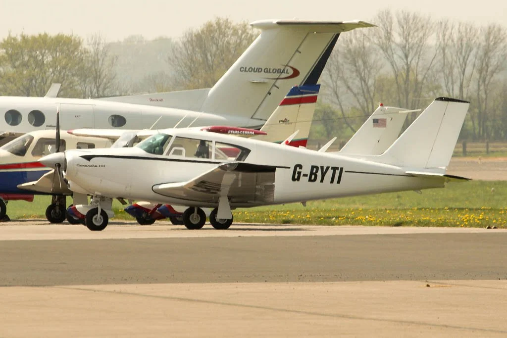 D12-816 (G-BYTI).jpg