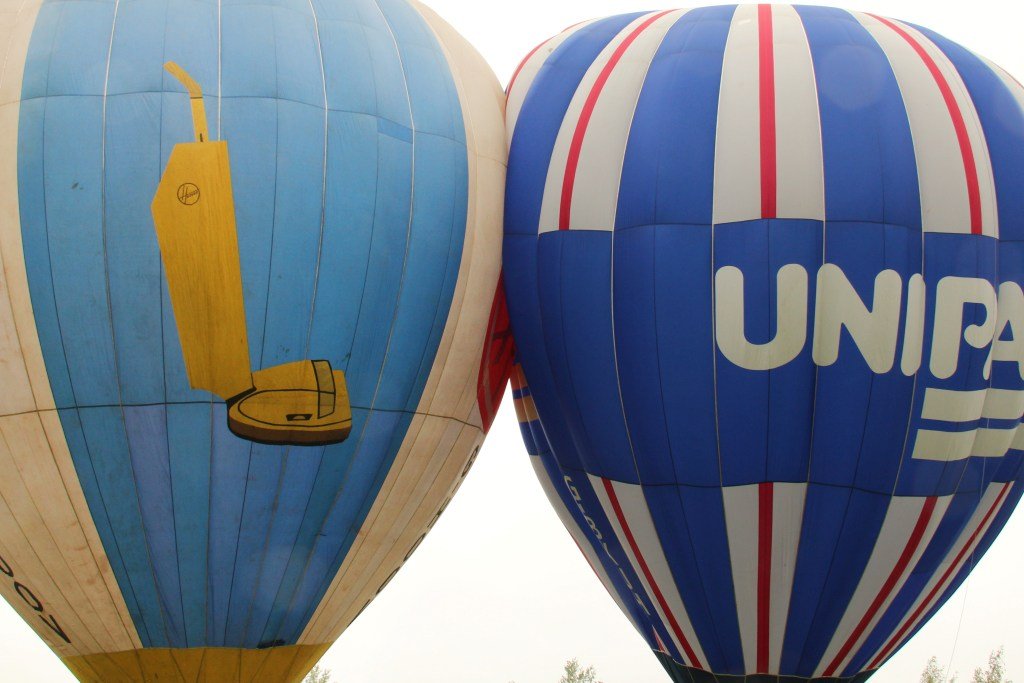 D8-706 (G-HOOV_G-BXUH)