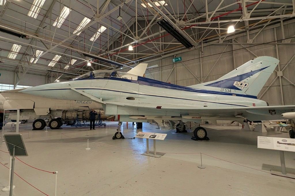 25Oct27_ZF534_(2)_SR