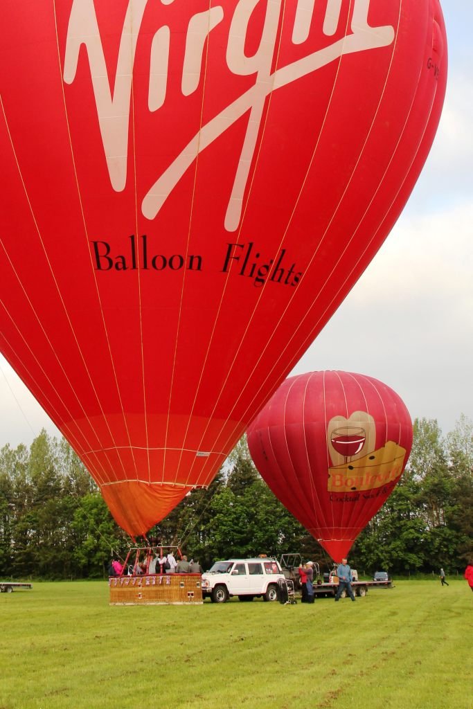 D8-821 (G-VBFS_G-YUMM)