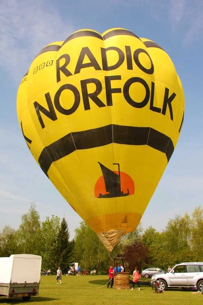 D12-696 (G-BMOG).jpg