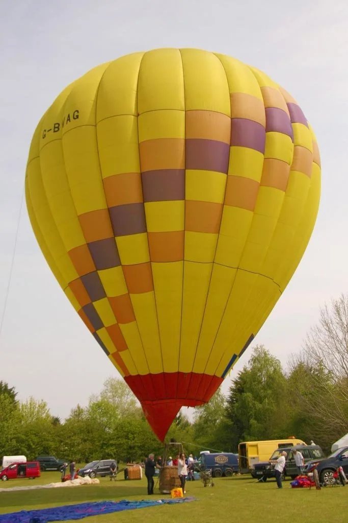 D12-702 (G-BWAG).jpg