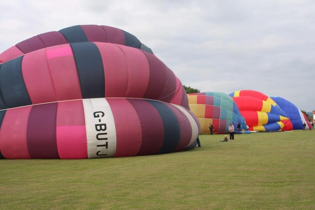 D4-327 (G-BUTJ, BXCN,BVPV, RIXY).jpg