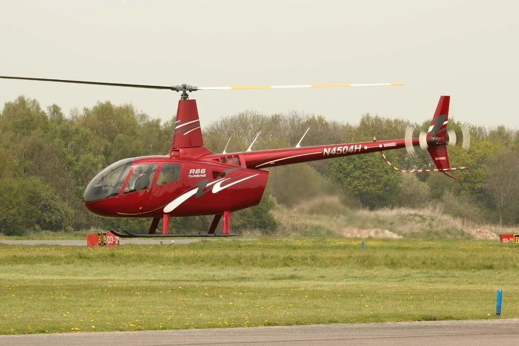 D12-605 (N4504H).jpg