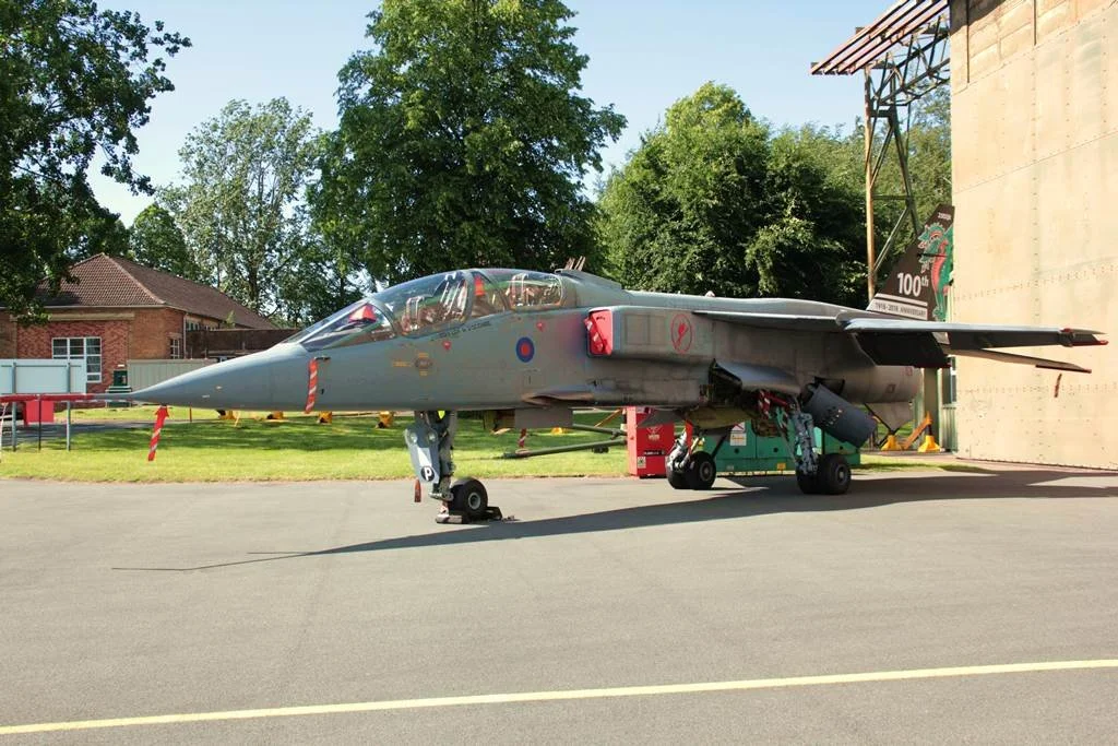 26Jun12_XX835_(1)_SR