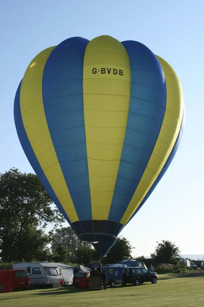 D4-370 RB (G-BVDB).JPG