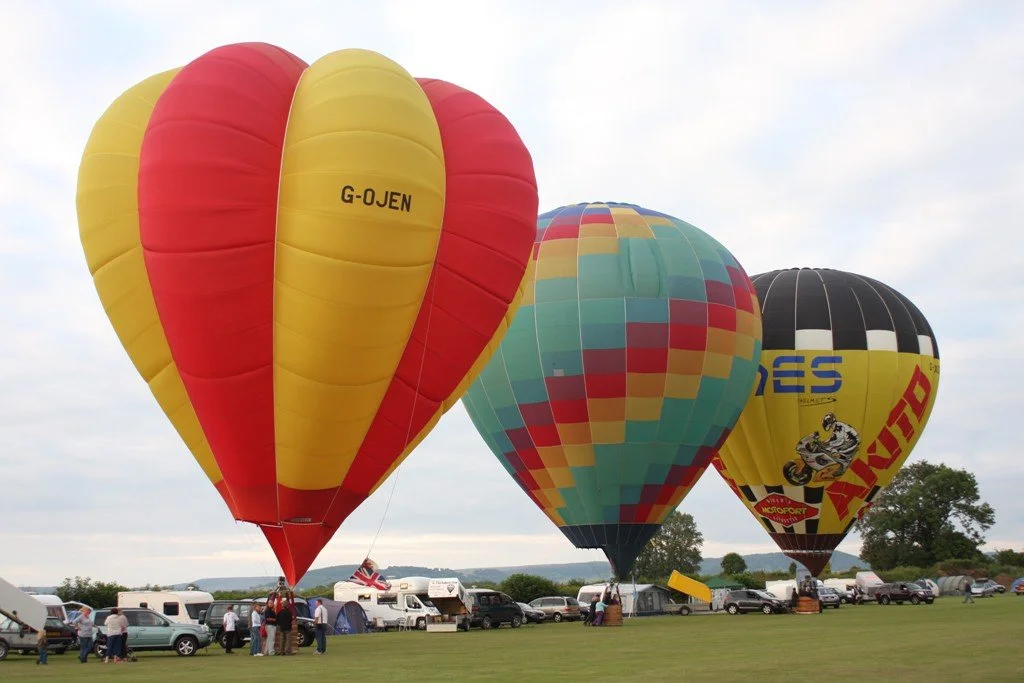 D4-341 (G-OJEN, BXCN, BXDZ).JPG