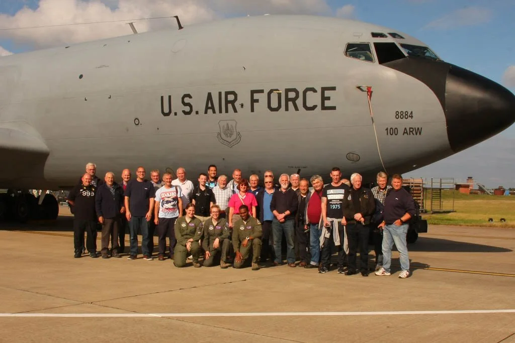 D13-271 (Group Photo).jpg
