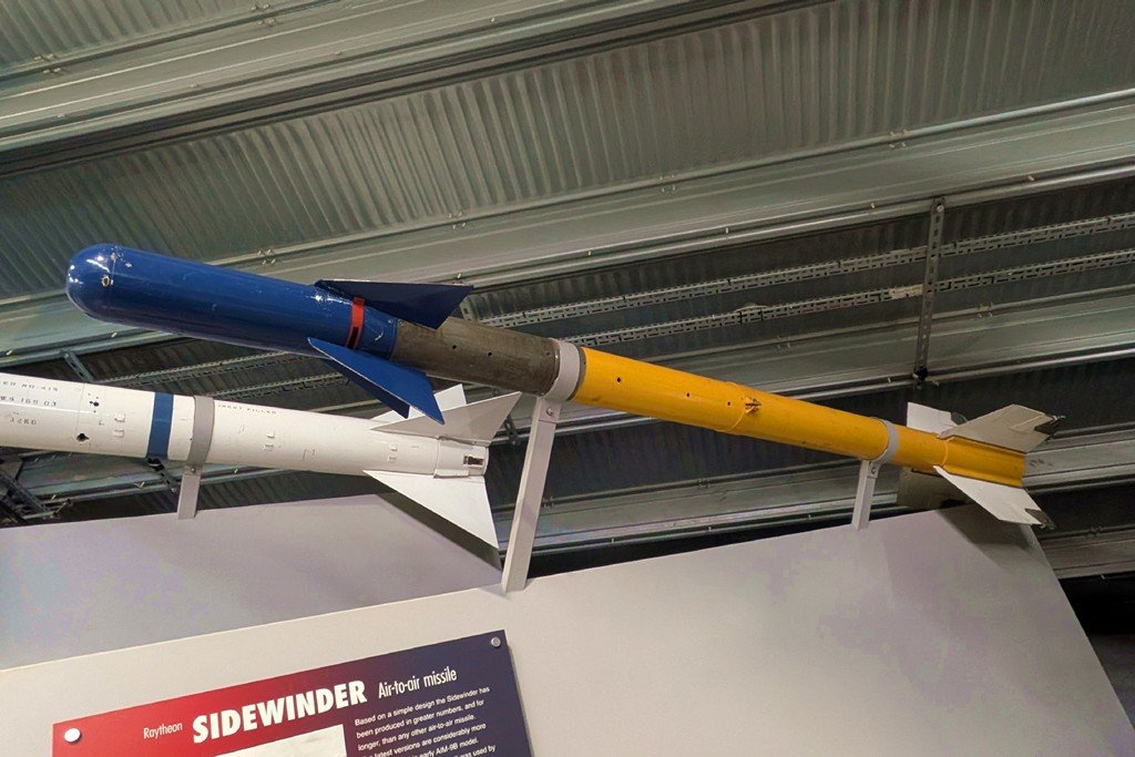 26Jun12_Missile_(28)_SR Sidewinder)