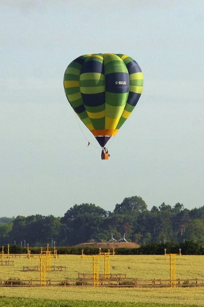 25Jun29_G-BXUU_(4)_SR