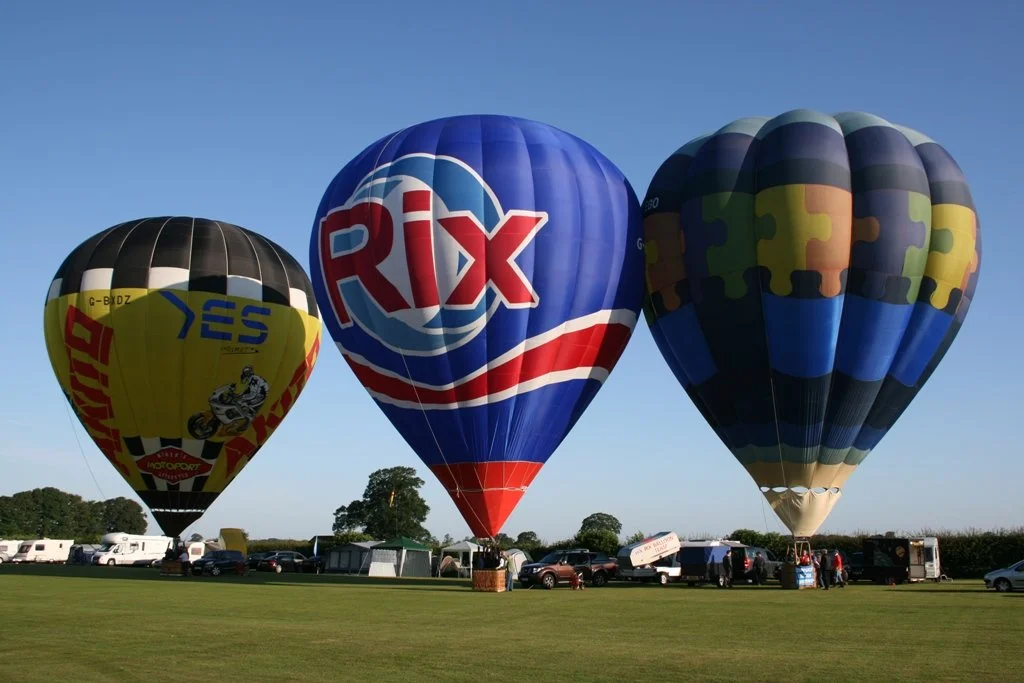 D4-379 RB (G-BXDZ, RIXY, LEGO).JPG