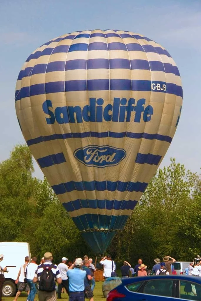 D12-703 (G-BJSW).jpg