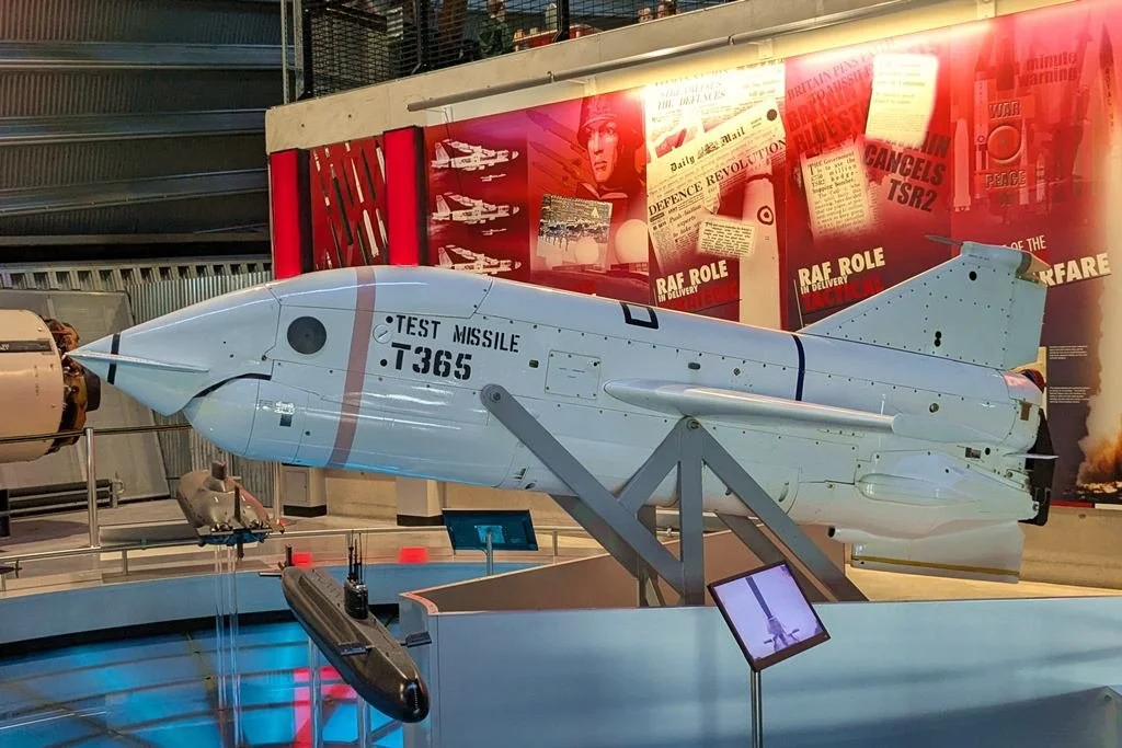 25Oct27_Missile_(2)_SR