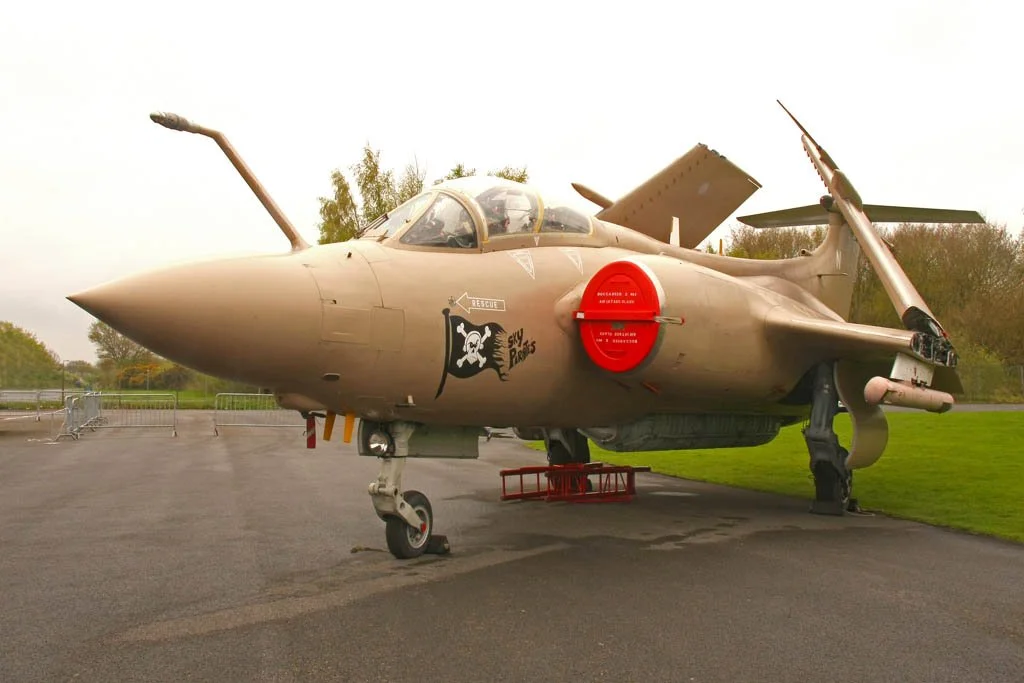 18Apr27_XX901(1)_SR.jpg