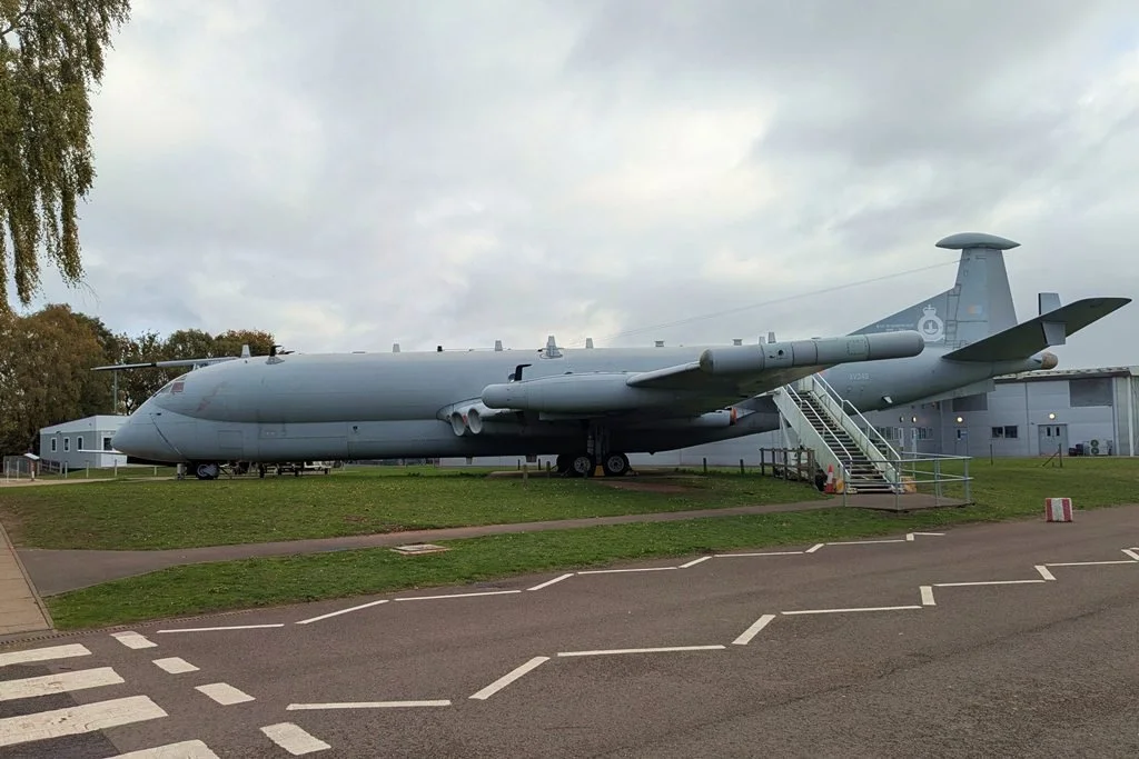 25Oct27_XV249_(2)_SR