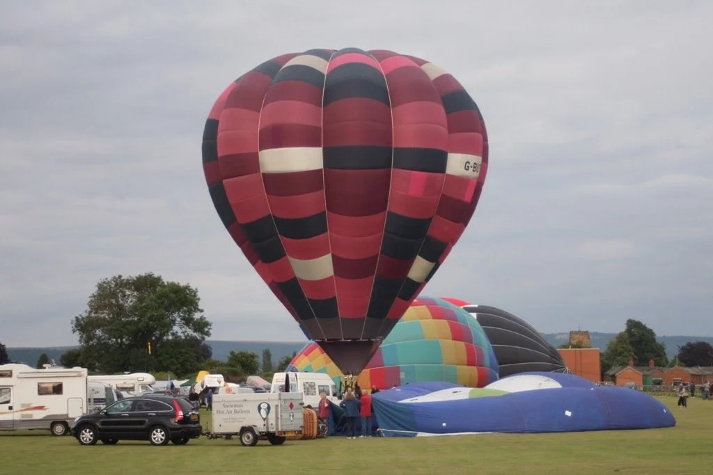 D4-329 (G-SNOW, BUTJ, BXCN, BXDZ).jpg