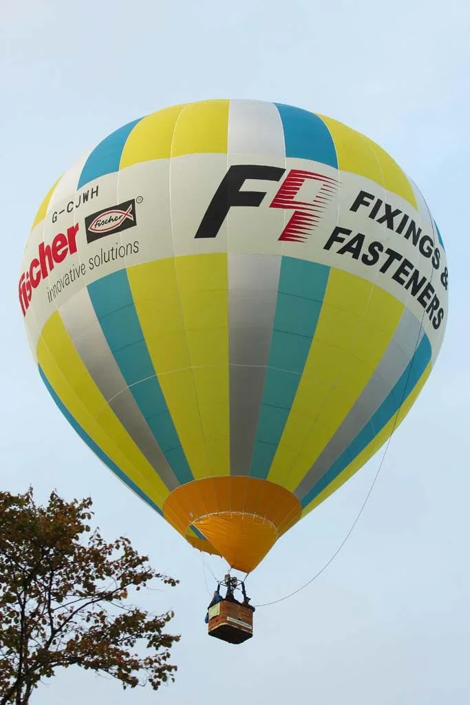 17Sep30_G-CJWH_(1)_SR