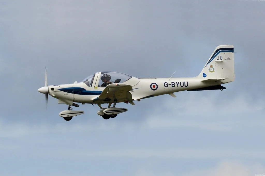 26Sep03_G-BYUU_(1)_RN Credit/Copyright Richie N