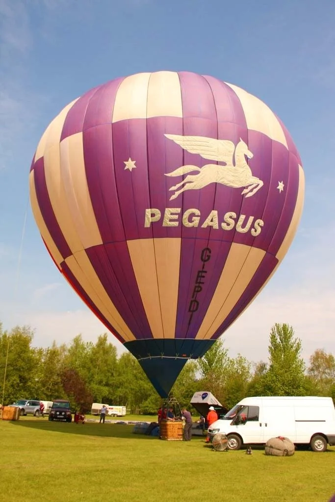 D12-698 (G-EPDI).jpg