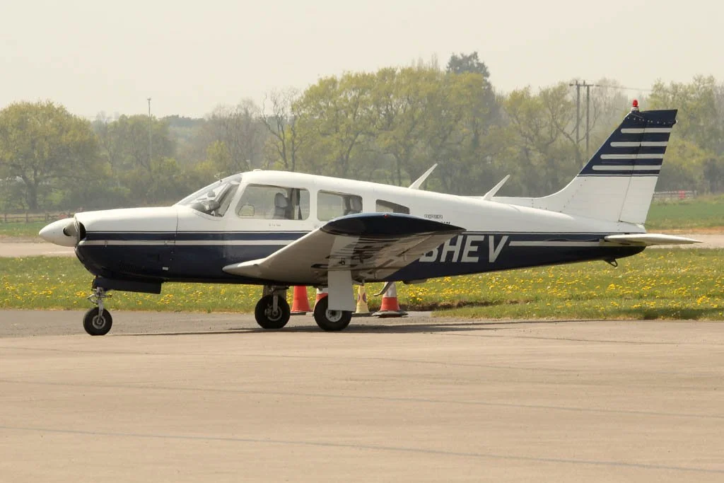 D12-824 (G-BHEV).jpg