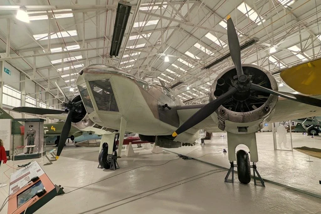 25Oct27_RCAF10001_(1)_SR (Wears L8756)