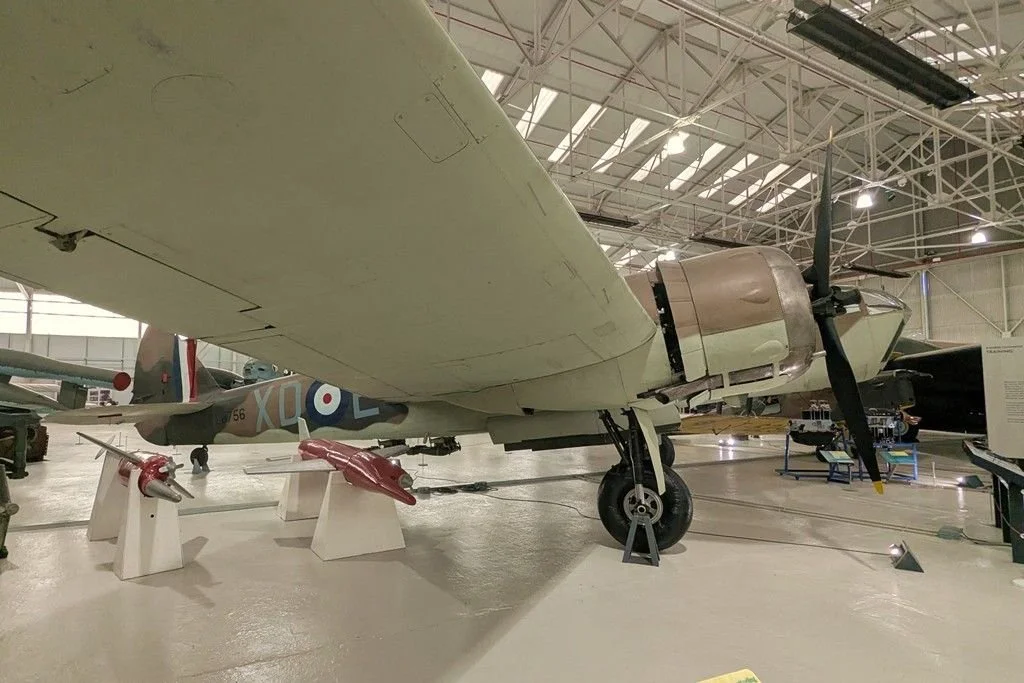 25Oct27_RCAF10001_(3)_SR (Wears L8756)