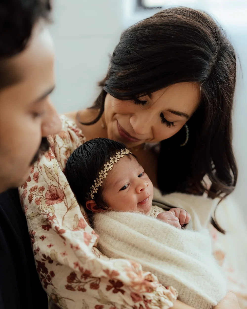 While I am booked for family sessions for 2025, I still have limited newborn availability at my Minneapolis studio! Newborn sessions are designed to be as easy and relaxing for you as possible, with amenities like a large client closet for you and yo