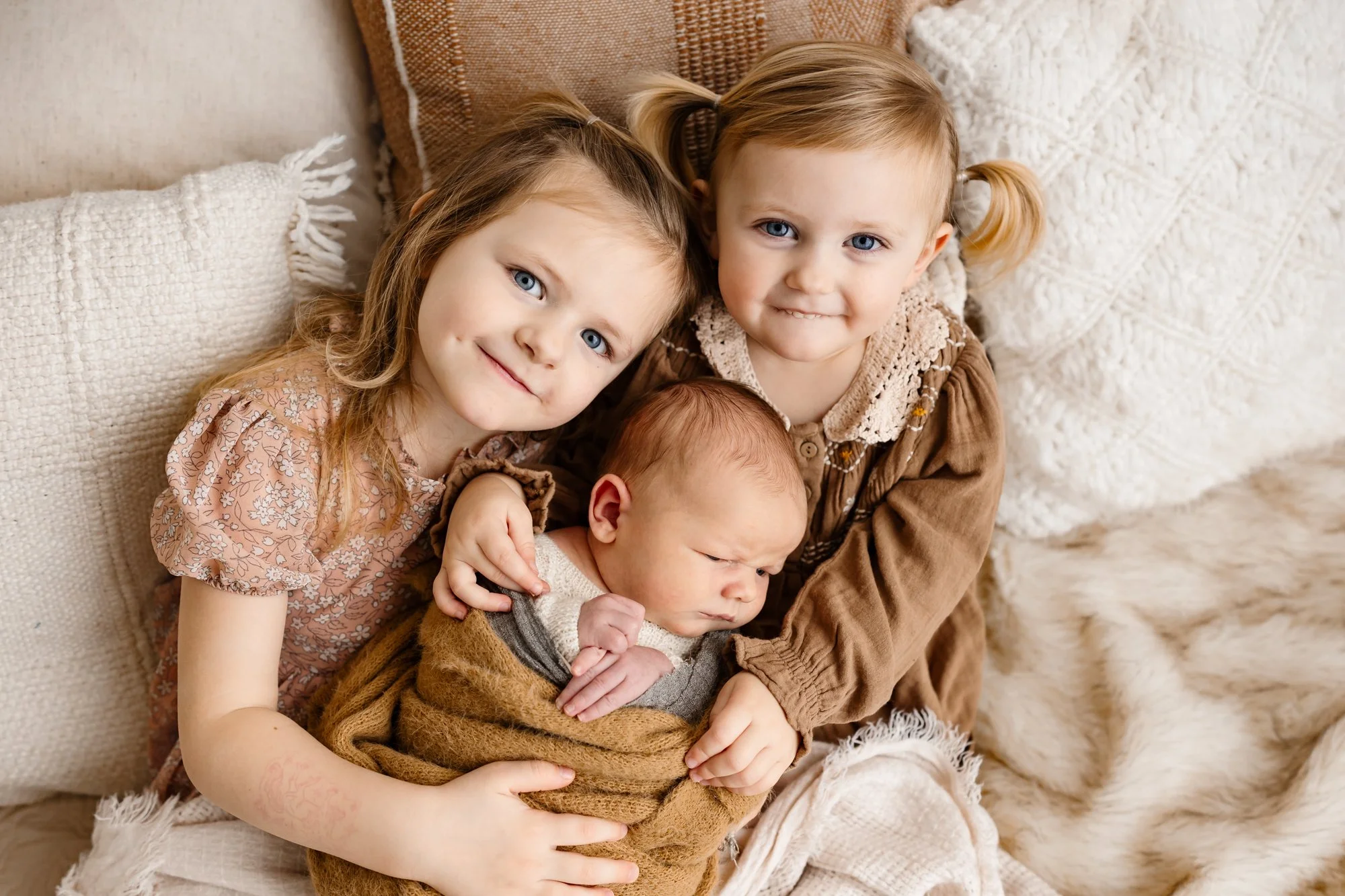 Yes, Siblings Are Welcome! How to Include Your Whole Family in a Newborn Photo Session in Minneapolis