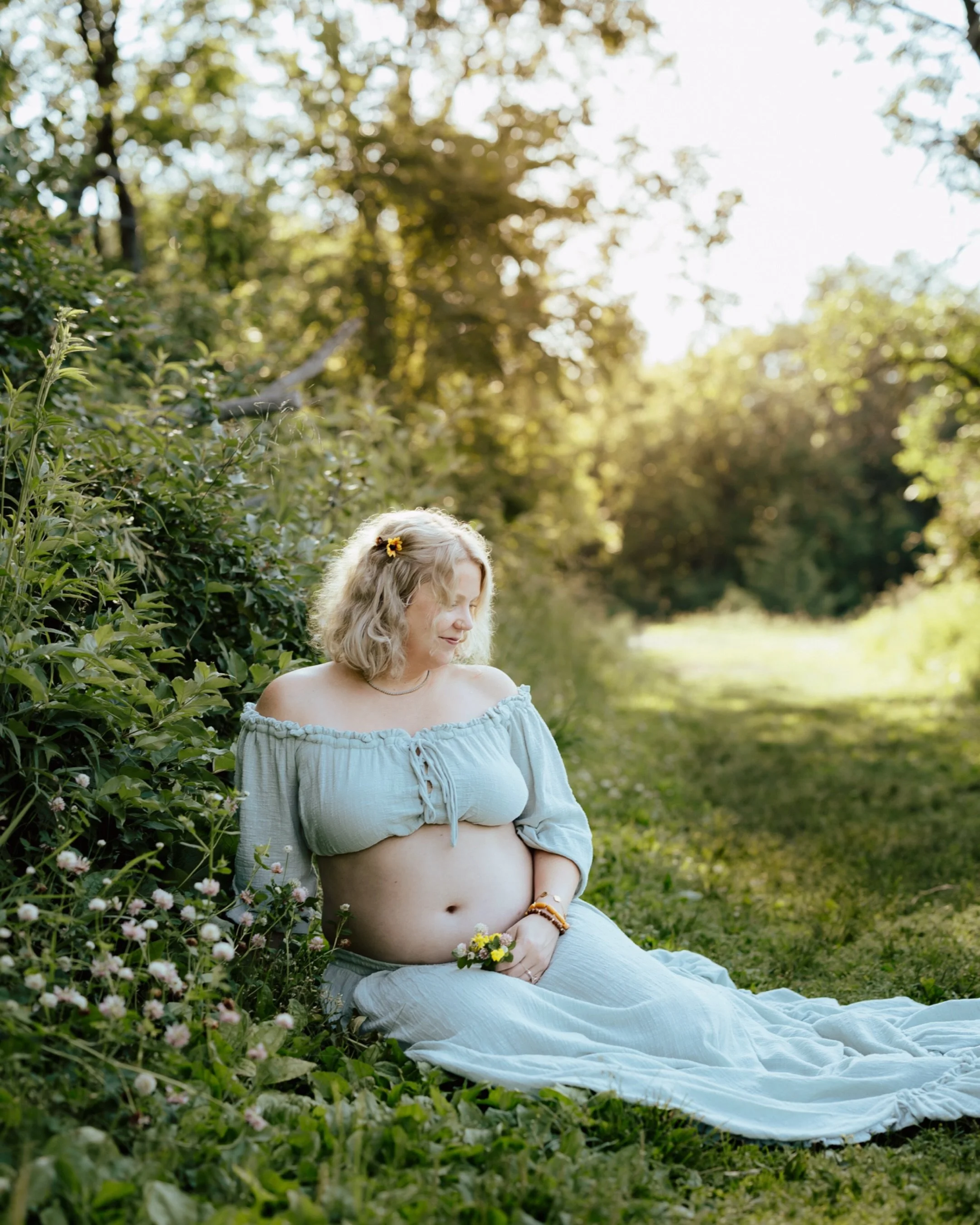 Maternity sessions are uniquely special for each family. For many, it&rsquo;s a long journey, for some it&rsquo;s their first time being pregnant, and for others it&rsquo;s their last, which they now get to celebrate in new ways with older children. 