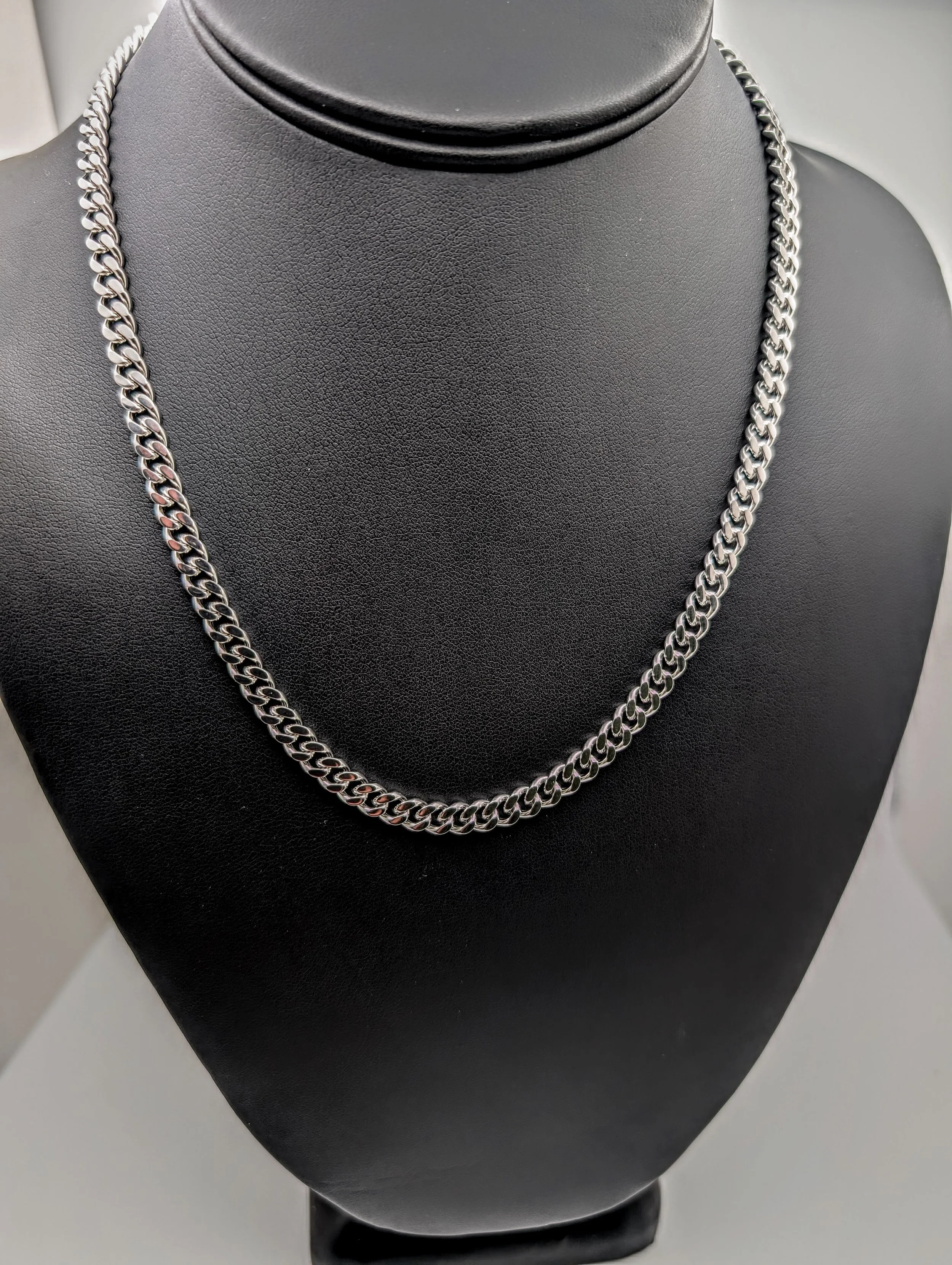 Diamond Curb Cut Silver Chain Neckless 18 inch 5mm