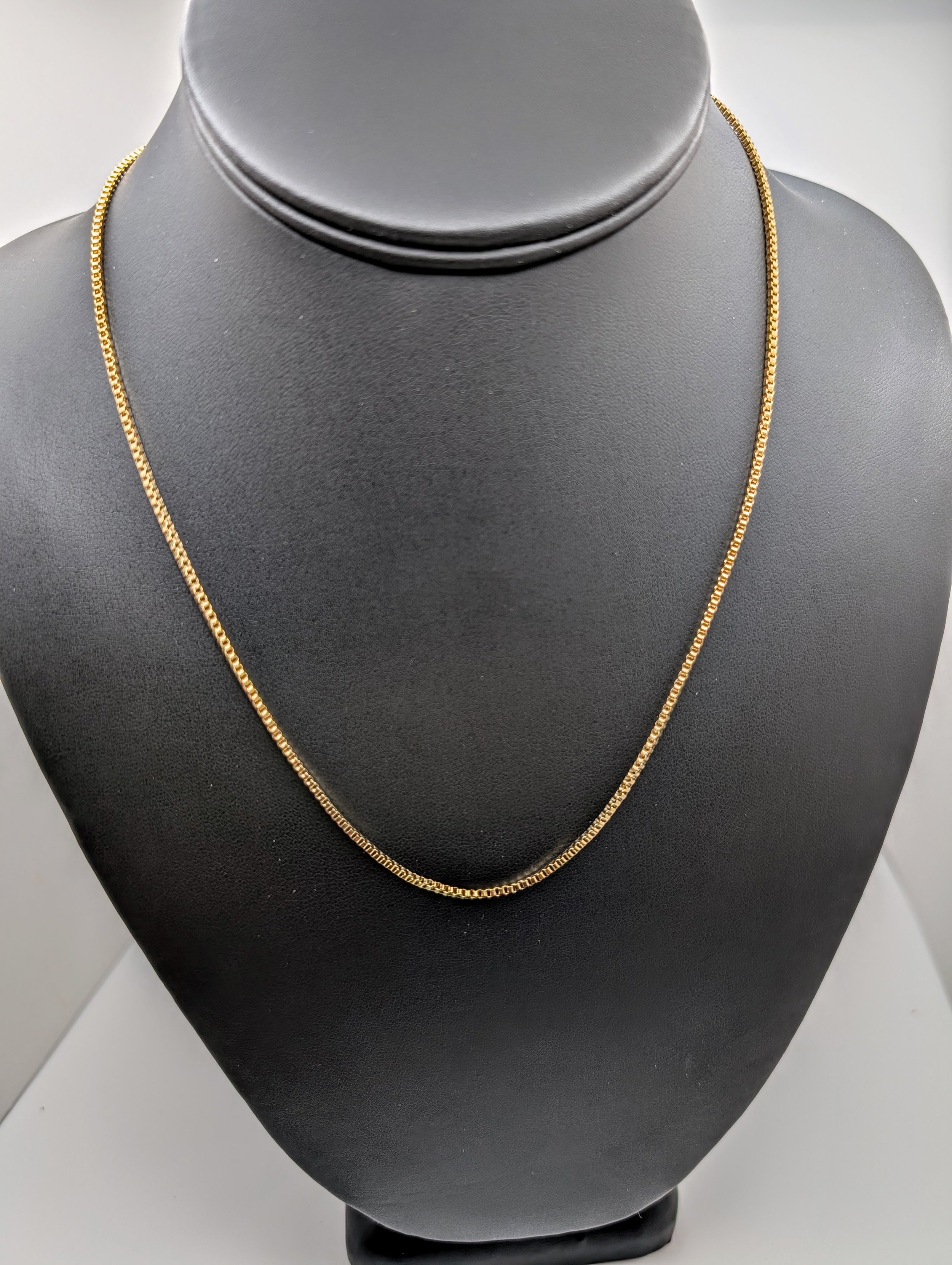 gold-box-chain-18inch-neckless.jpg