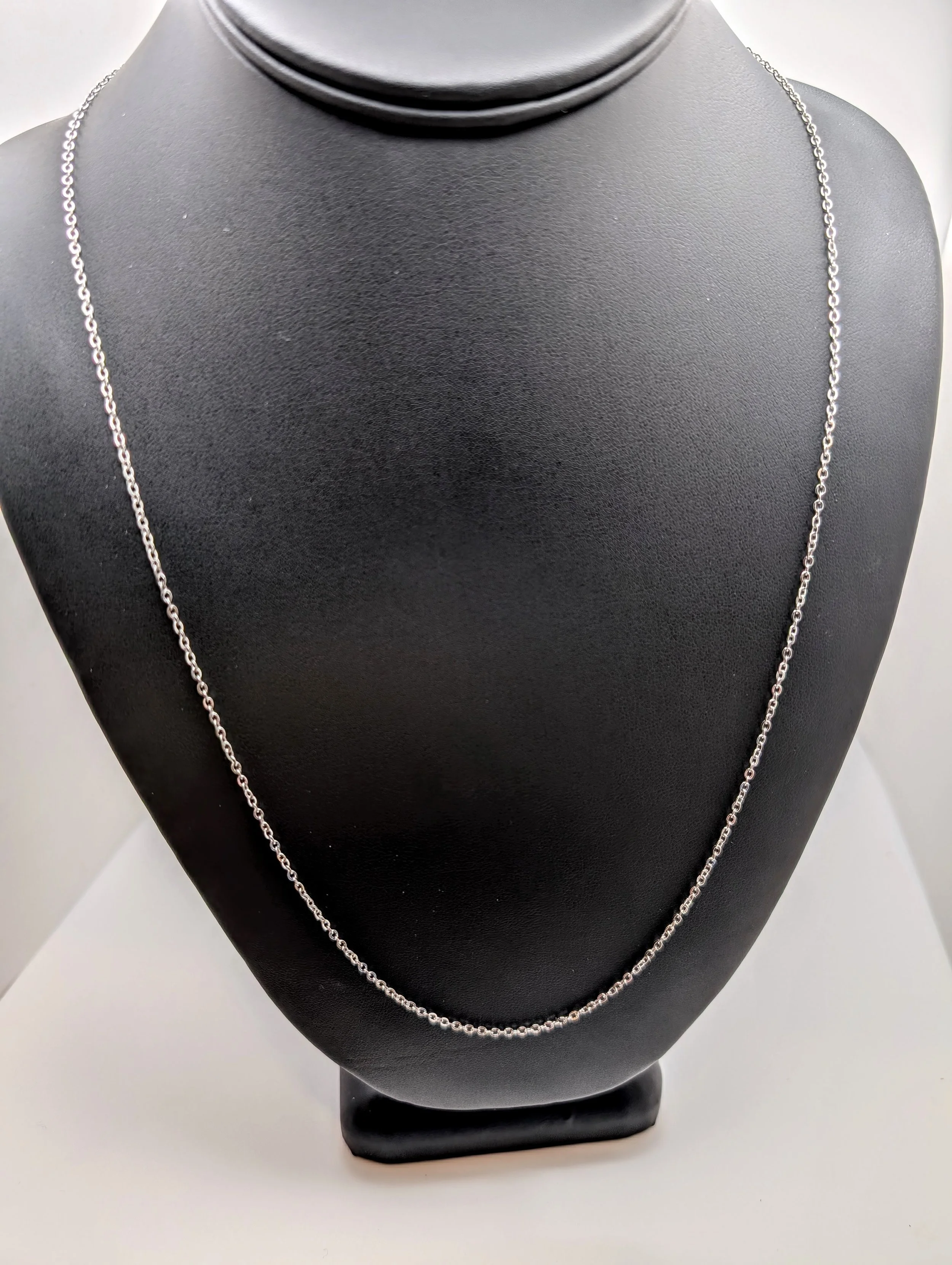 sil;ver-loop-chain-24inch-neckless.jpg