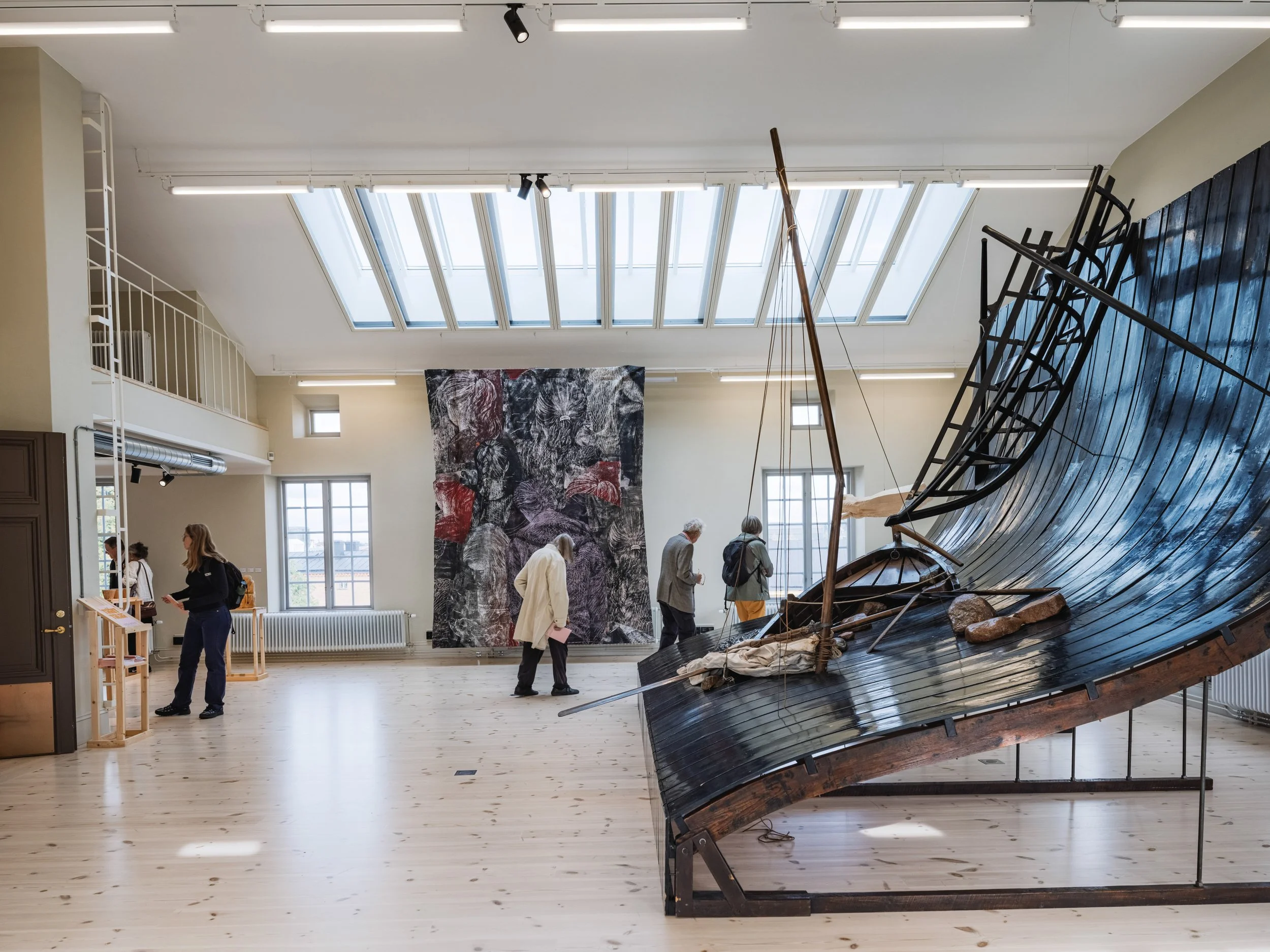 Exhibition: Träet talar - en utställning med trä som material, metod och motiv