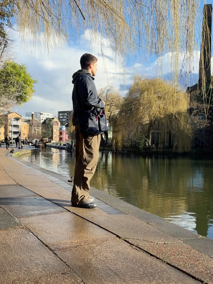 LL-225 / London proof 🇬🇧 Et c&rsquo;est pas la chose la plus facile &eacute;tant donn&eacute; que le soleil, la pluie, la gr&ecirc;le et le vent s&rsquo;alternent au cours d&rsquo;une m&ecirc;me journ&eacute;e&hellip;