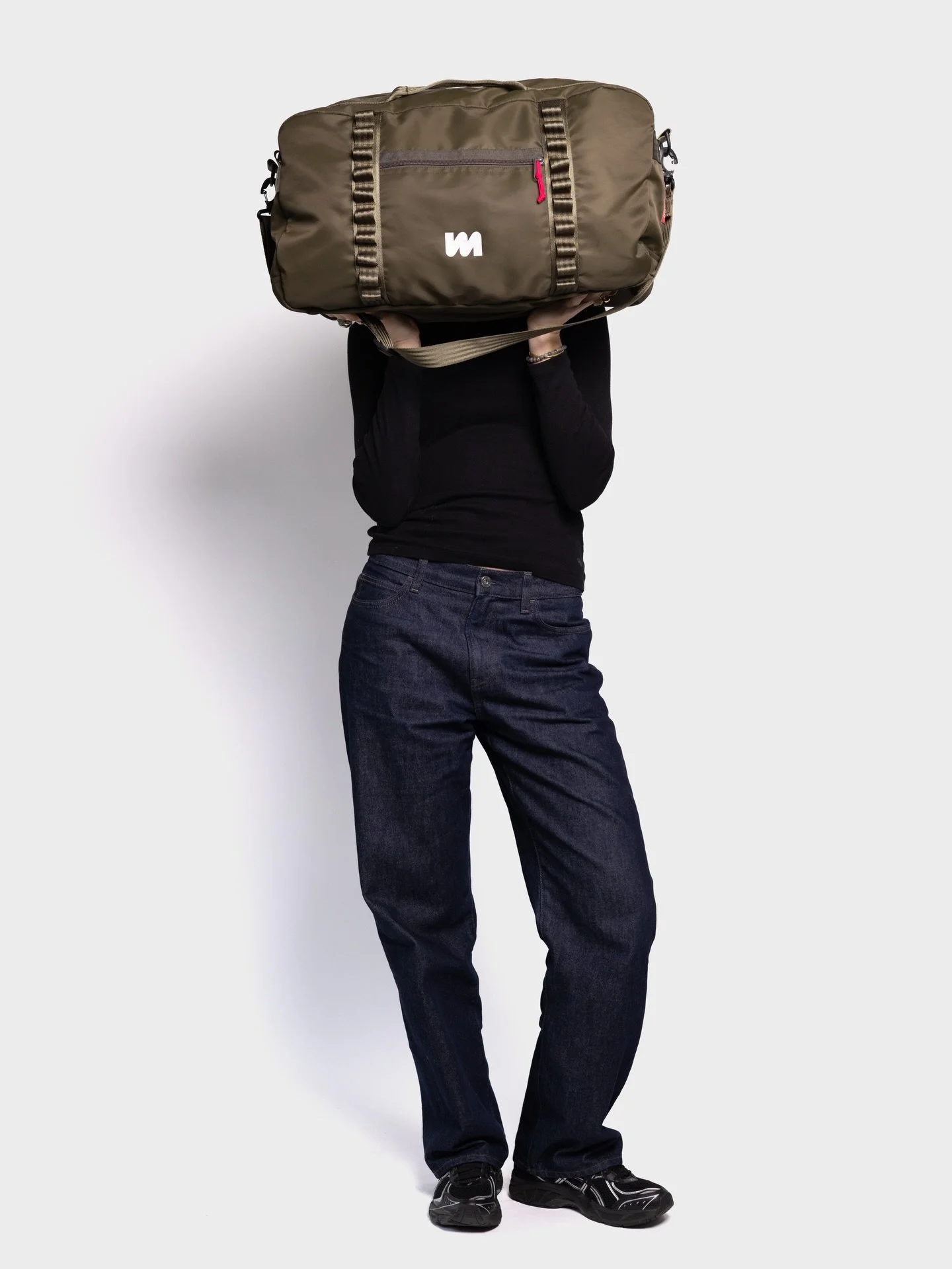 Meet the DB-211-L. Our signature duffle, in large format. More room. Same standards. No compromises.