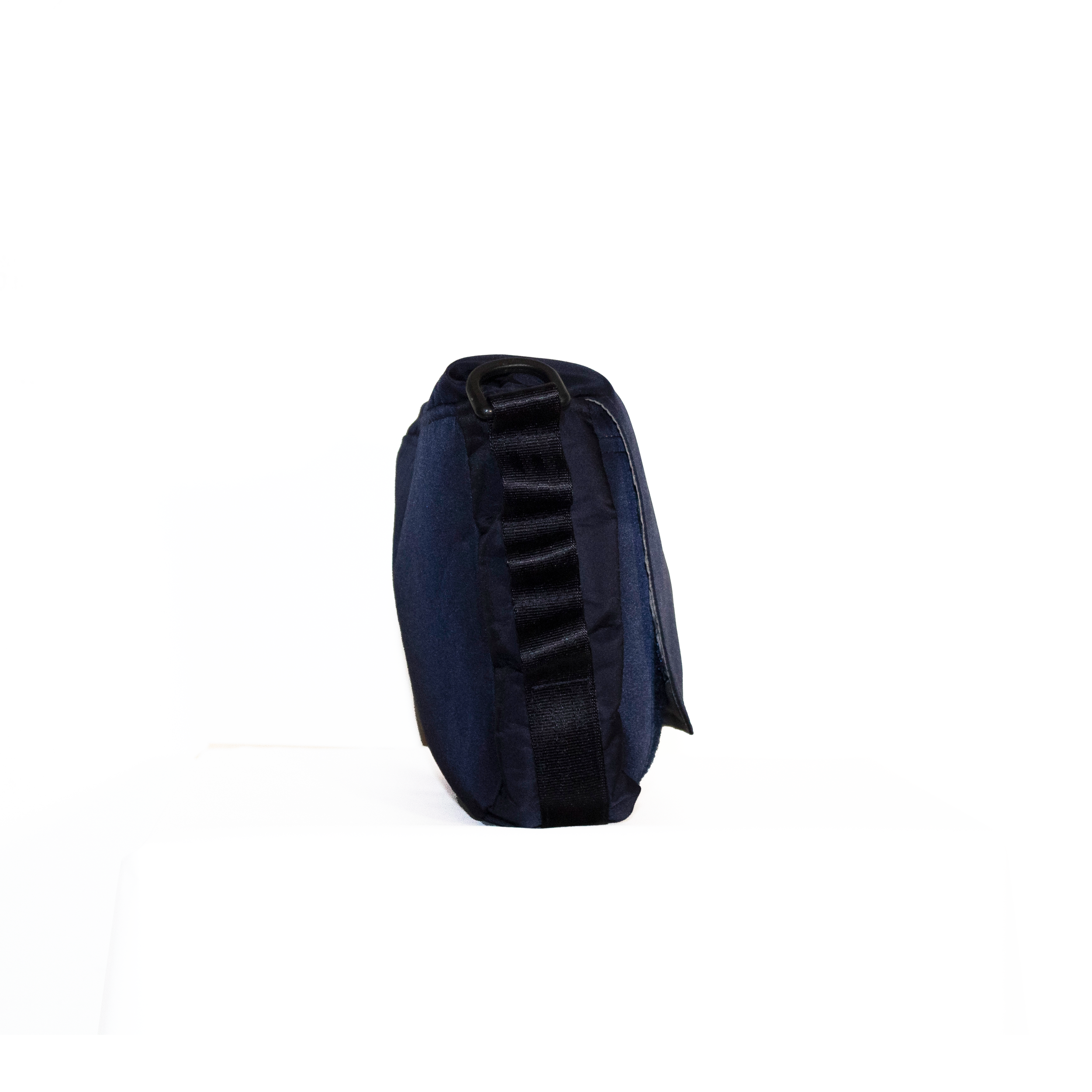 CH-816Bleu_3.png