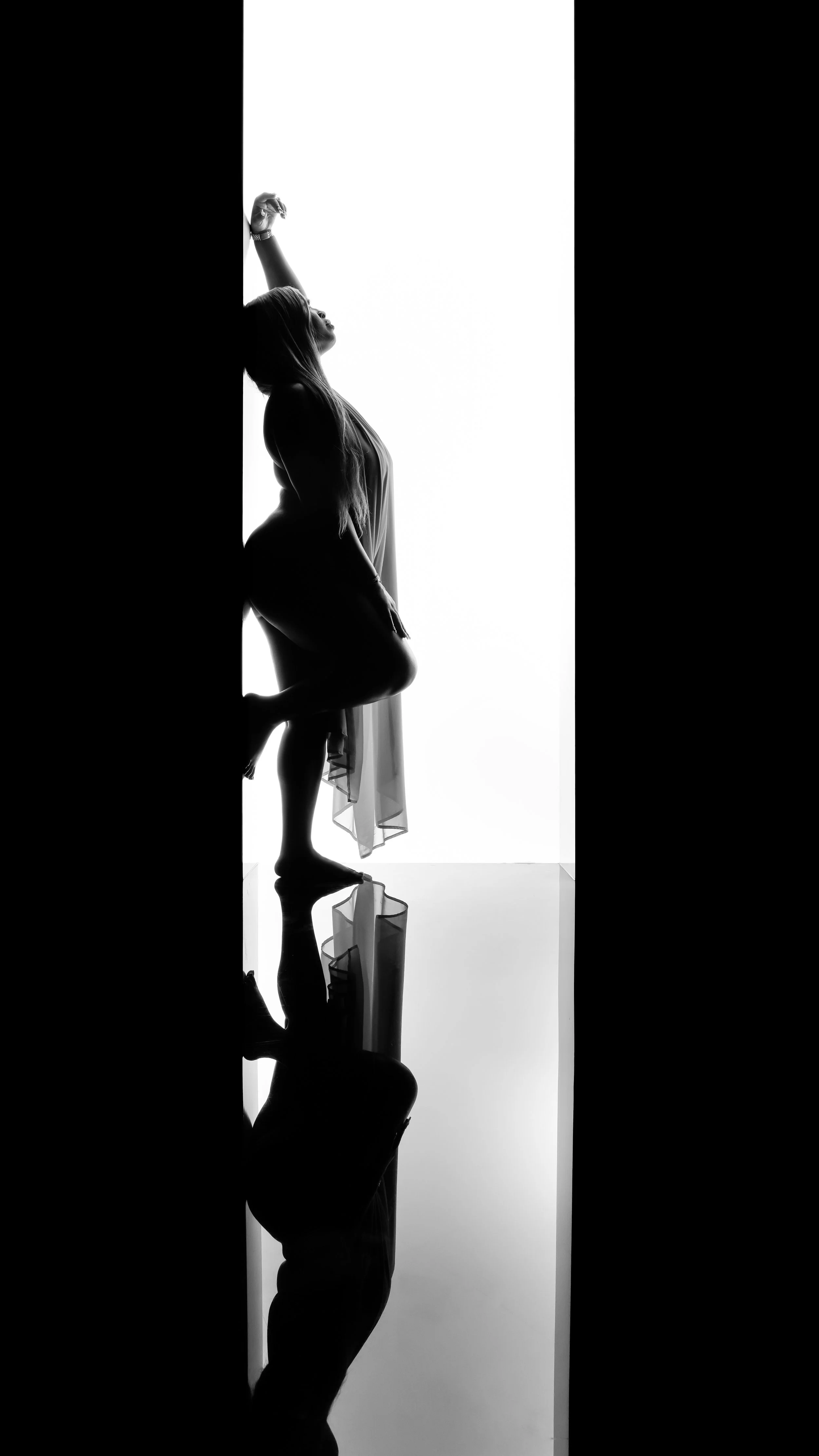 B&W-04-Mila Jones beautyandbrains22@icloud.com 9729404964-RETDAL04569.jpg