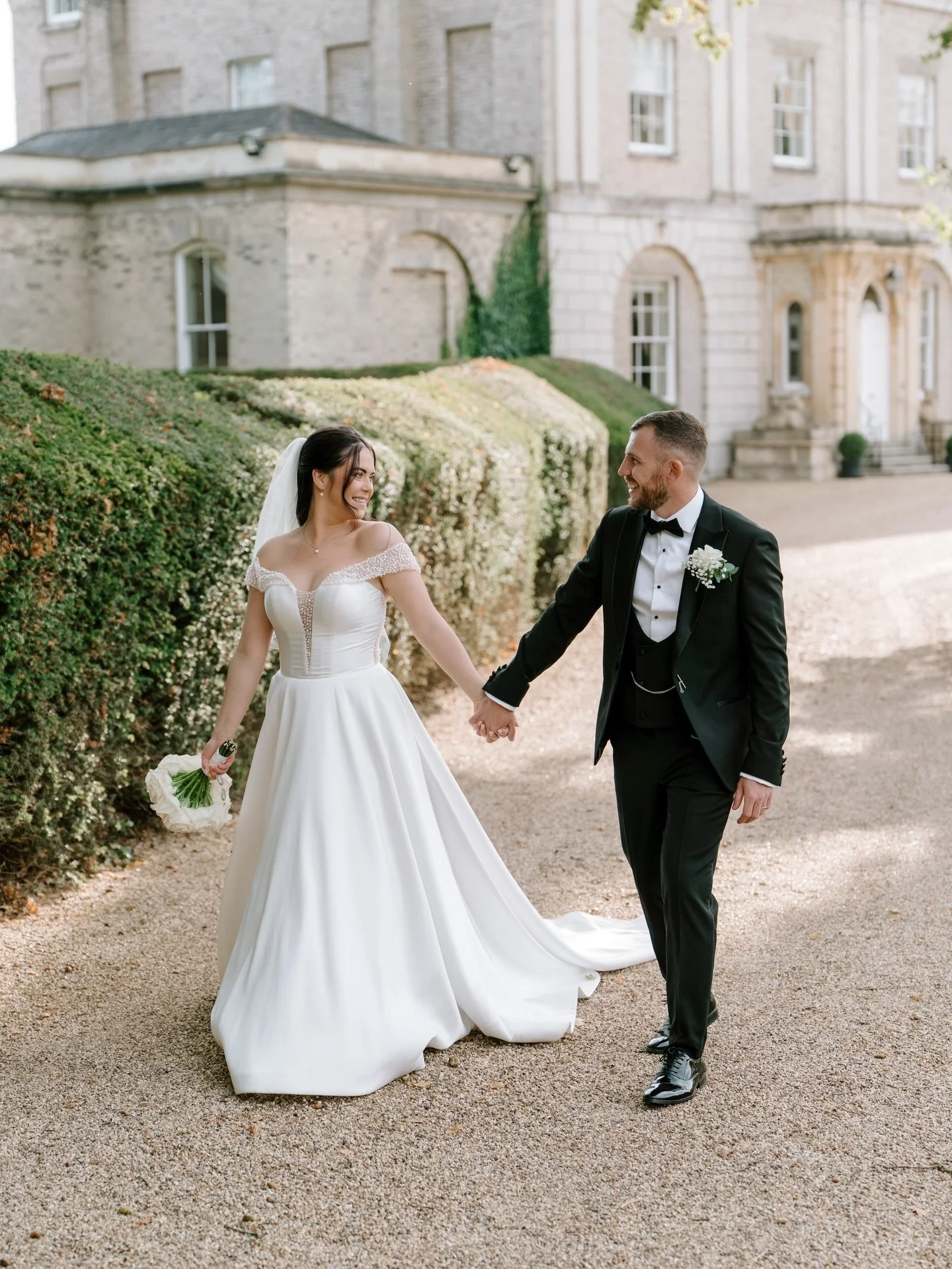 Can you believe we are in the second week of January 2026 already! I have got such an exciting 2026 and to all my couples I cannot wait to capture your day!

Taking a look back when I was at Hatfield Place second shooting with @sharoncudworthphotogra