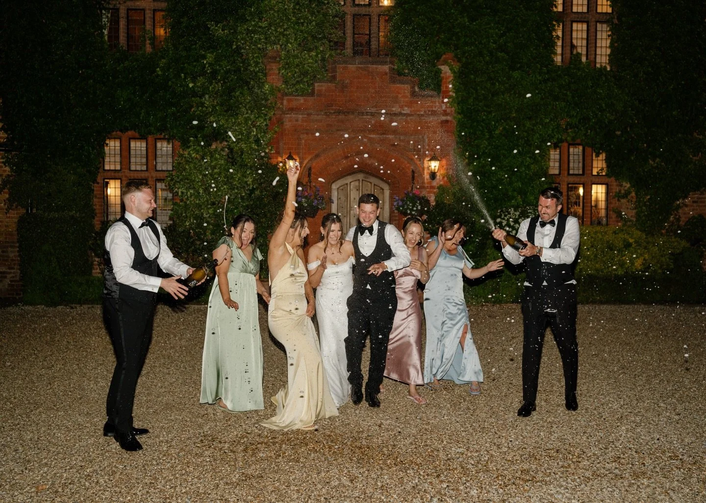 Night-time vibes! I love the evening part of your wedding day. By that time most of you have loosened up 😉 and ready for the dance floor! You get to capture so much emotions from emotional first dances to when those dance floor fillers come on and e