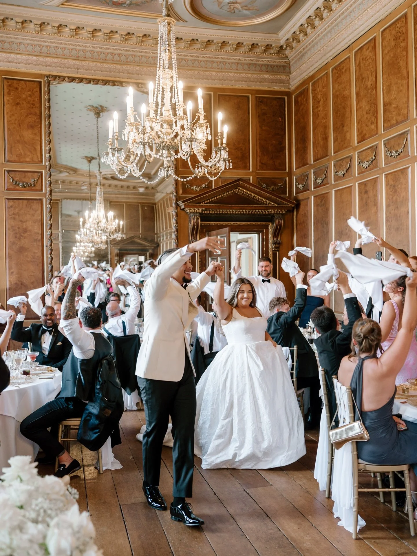 When I say Gabriella &amp; Conor&rsquo;s day was a vibe&hellip;..it was a vibe! The whole day was full of so much laughter, energy and good vibes you couldn&rsquo;t help but just smile all day. 

Your gallery isn&rsquo;t just those formal photos or c