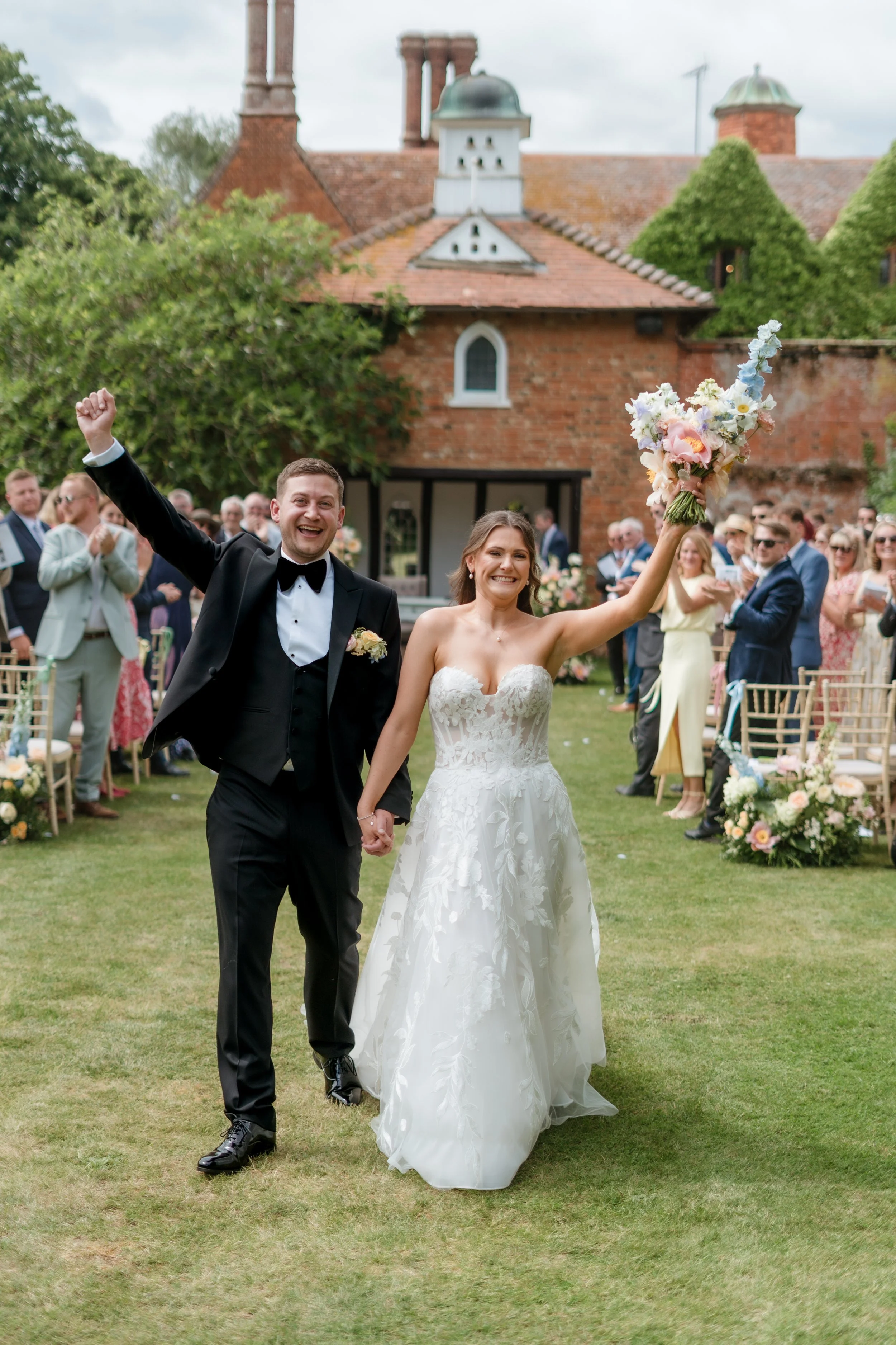 Jemma&Charles-WoodhallManor304.jpg