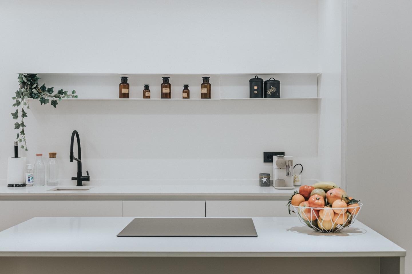 Equilibrio minimalista
-
#baobabarquitectura #arquitectura #architecture_minimalist #architecture #kitchendesign #design #designlovers #white #home #whitekitchen #valencia