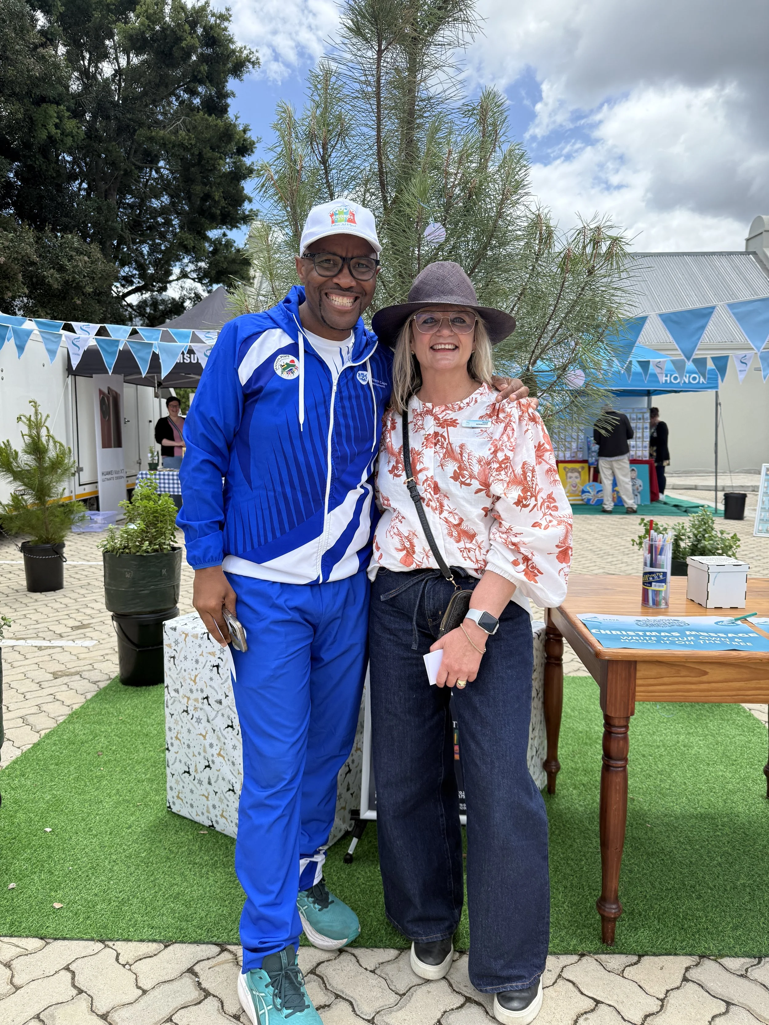 Minster Ricaardo McKenzie.JPG